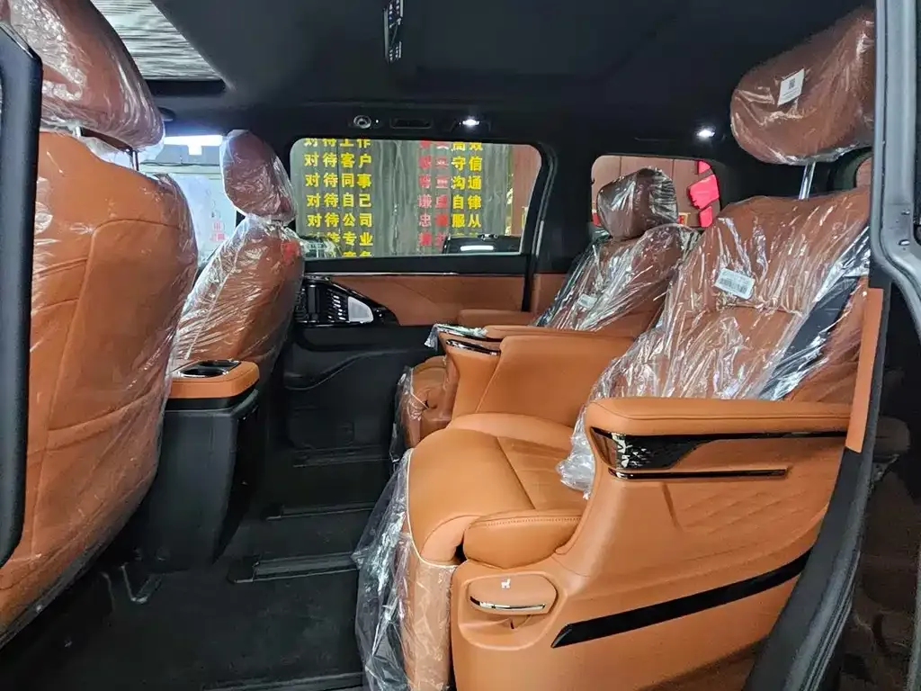 GAC Motor Trumpchi M8 — фото 4