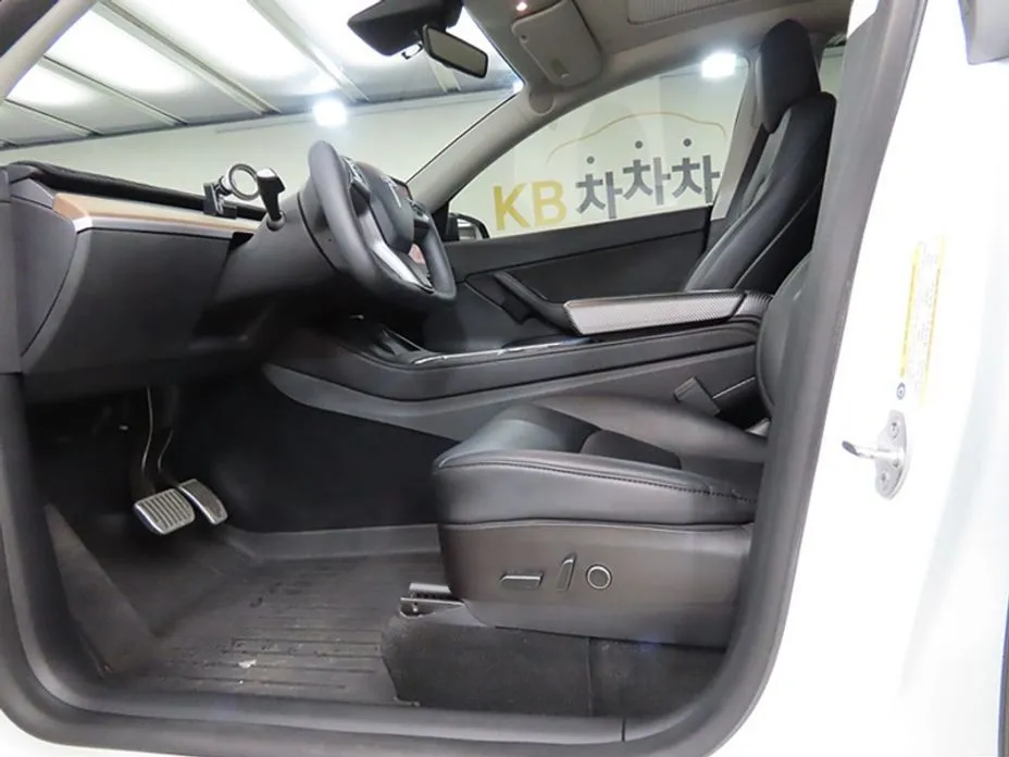 Tesla Model Y — фото 6