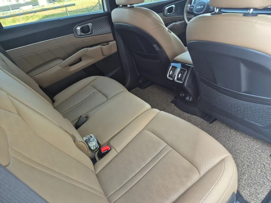 Kia Sorento — фото 8