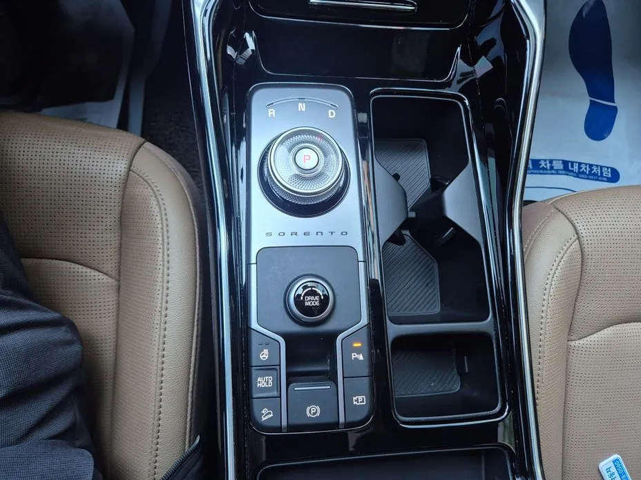 Kia Sorento — фото 9