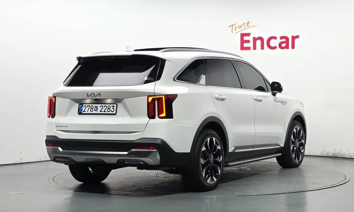 Kia Sorento — фото 10
