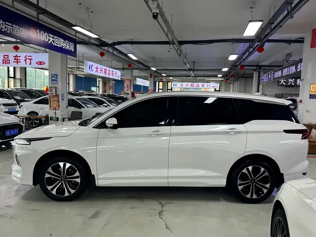 Wuling Victory — фото 5