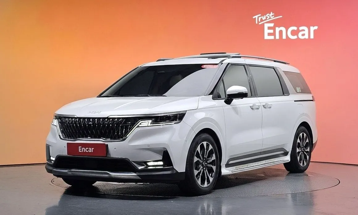 Kia Carnival — фото 1