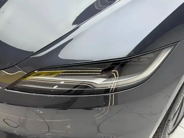 Tesla Model 3 — фото 9