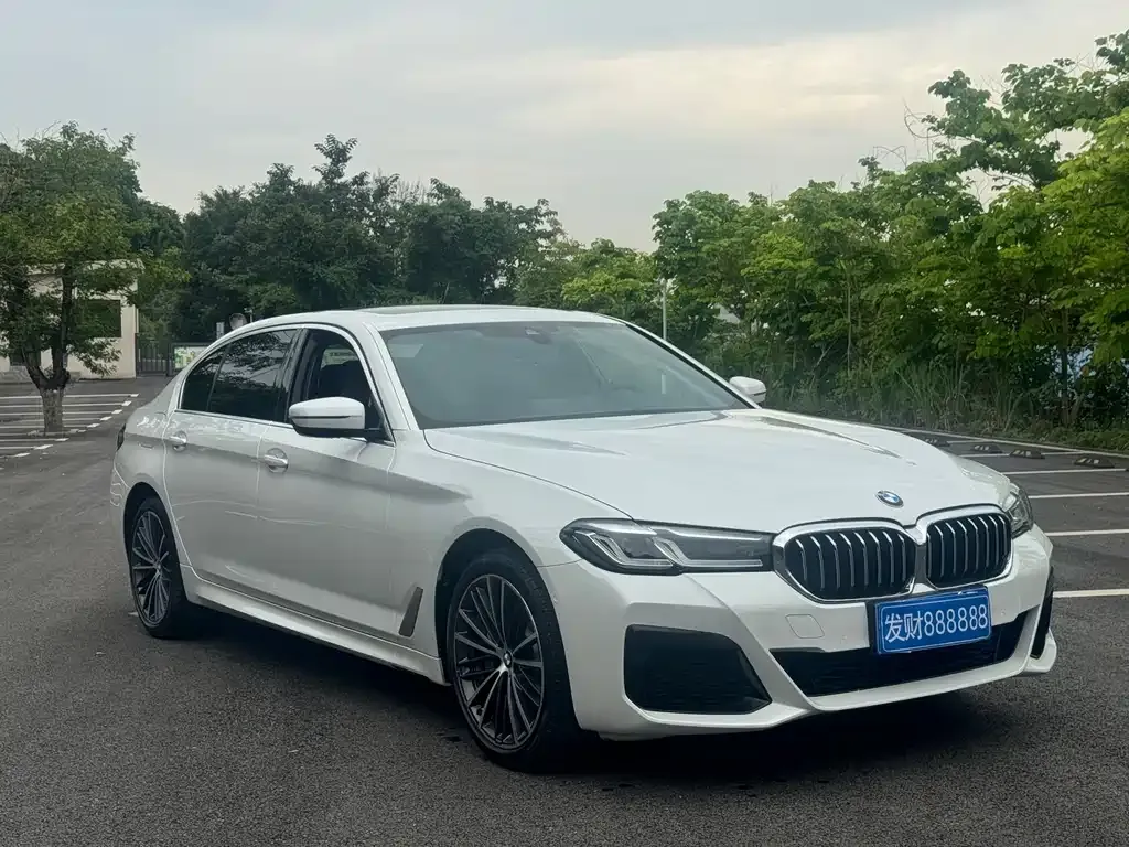 BMW 5 Series — фото 2