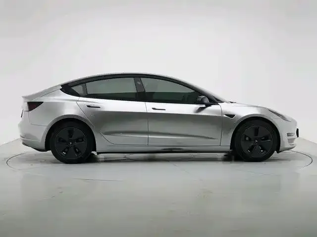 Tesla Model 3 — фото 2