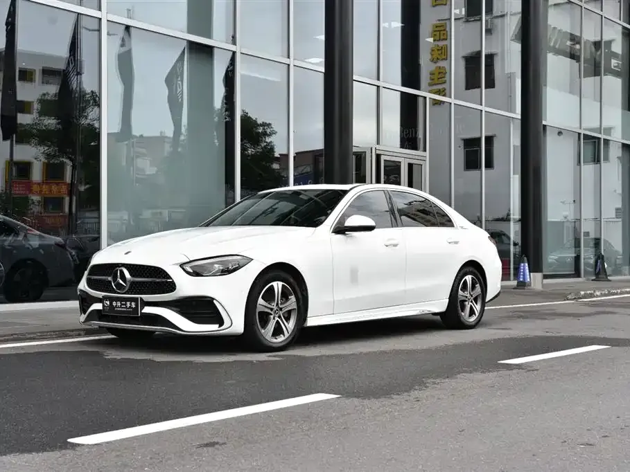 Mercedes-Benz C-Class — фото 1