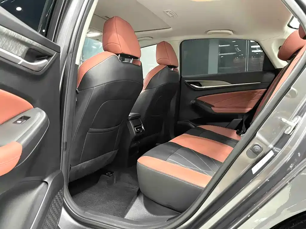 Changan Eado — фото 10