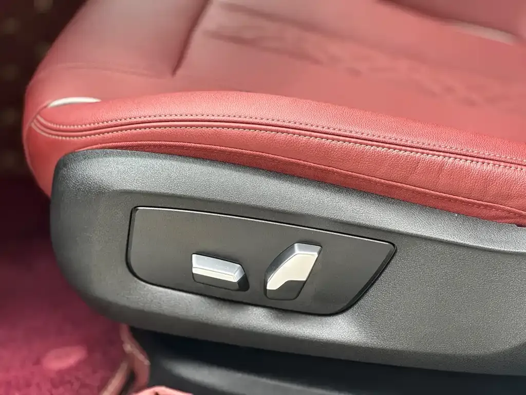 BMW 5 Series — фото 9