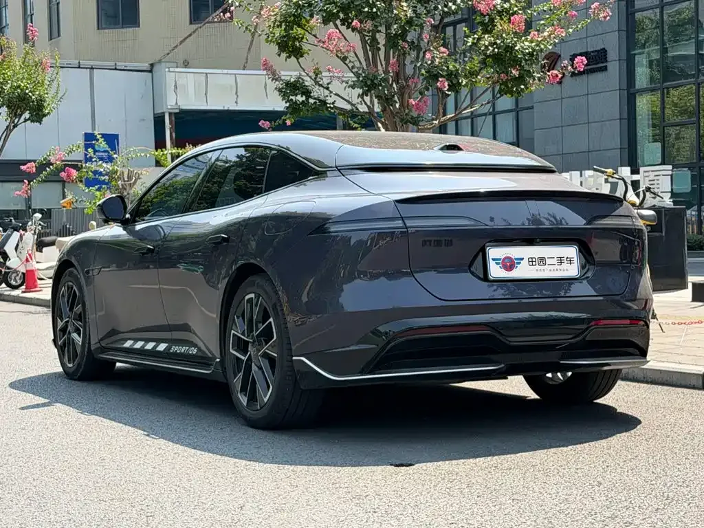 Avatr 06 — фото 4