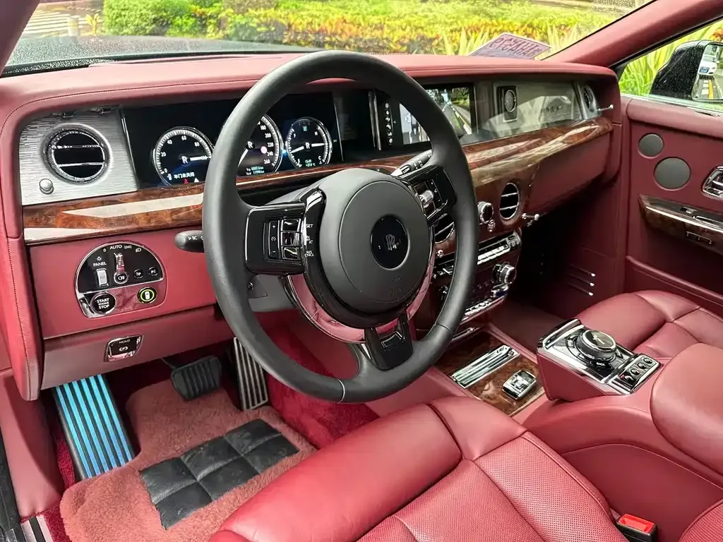 Rolls-Royce Phantom — фото 10