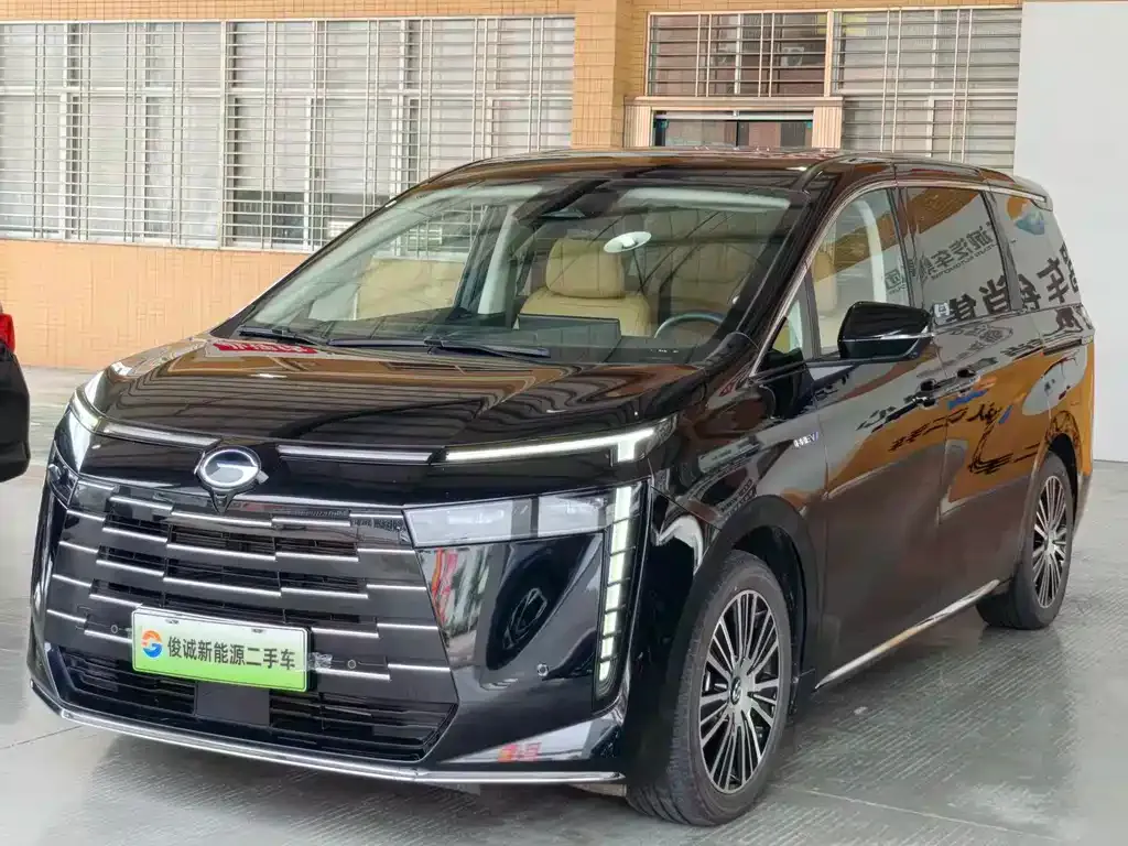 GAC Motor 传祺E8 PHEV — фото 1
