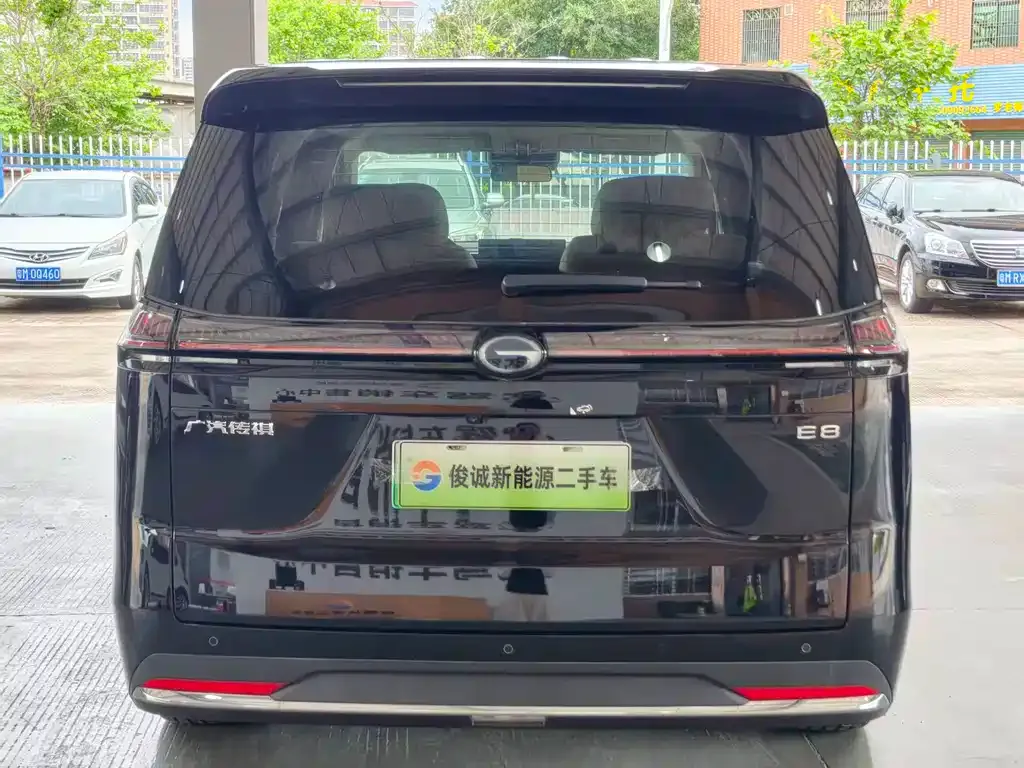 GAC Motor 传祺E8 PHEV — фото 3
