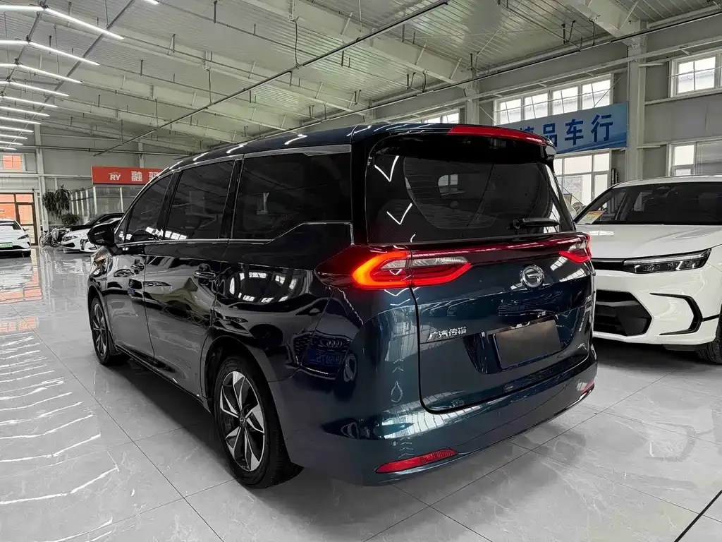 GAC Motor Trumpchi M6 — фото 8