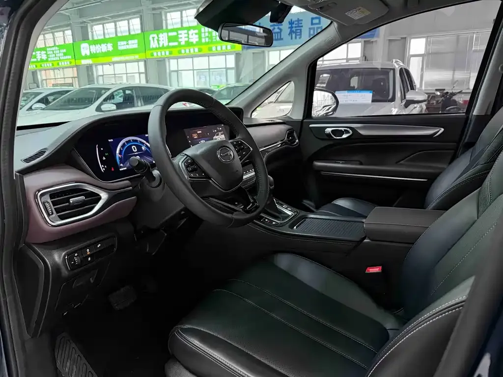 GAC Motor Trumpchi M6 — фото 10