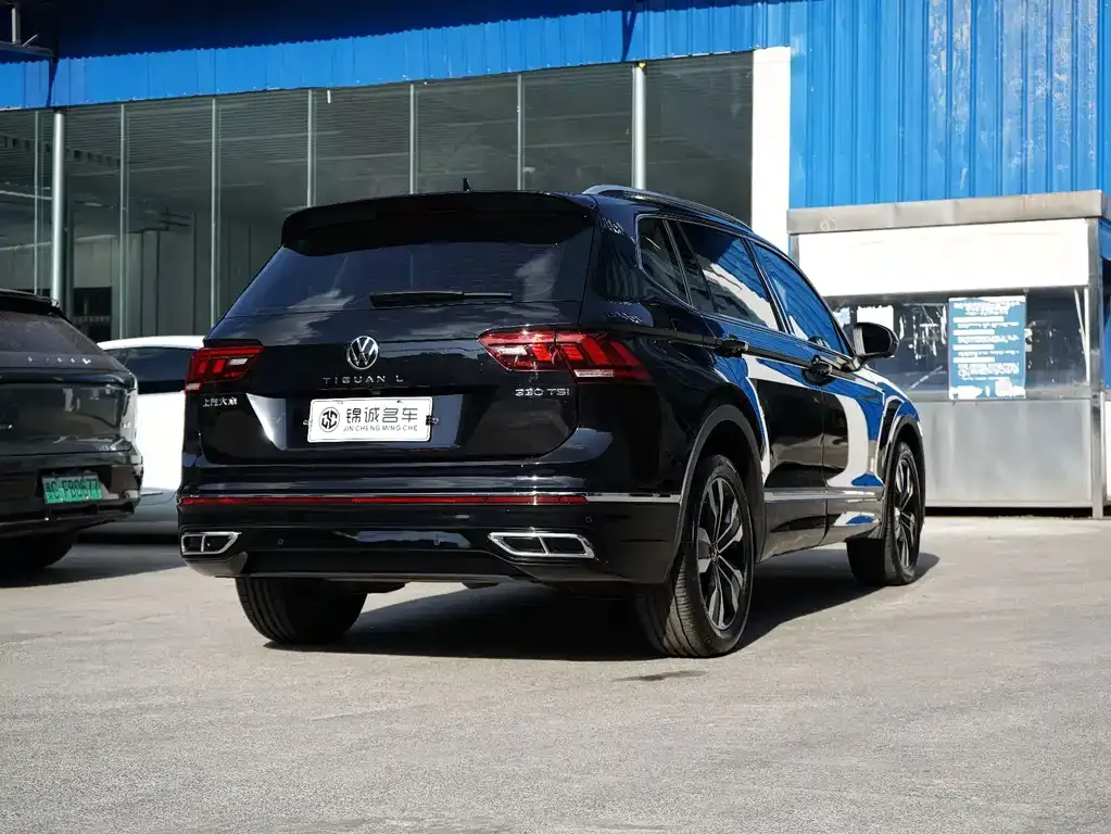 Volkswagen Tiguan L — фото 6