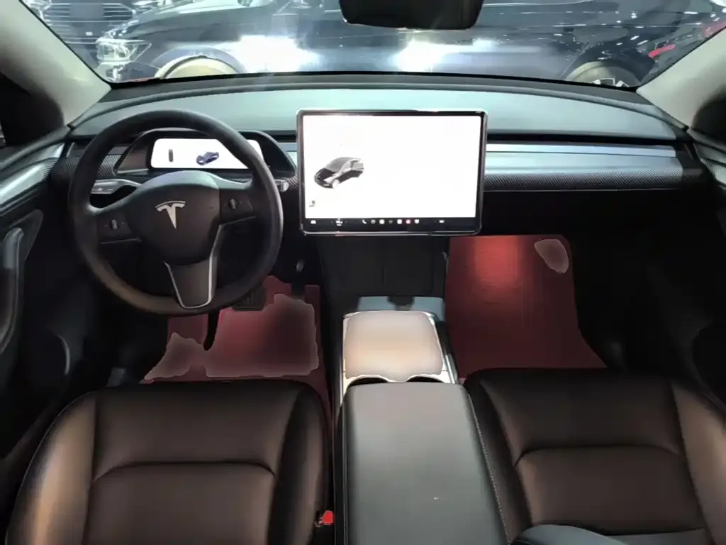 Tesla Model Y — фото 4