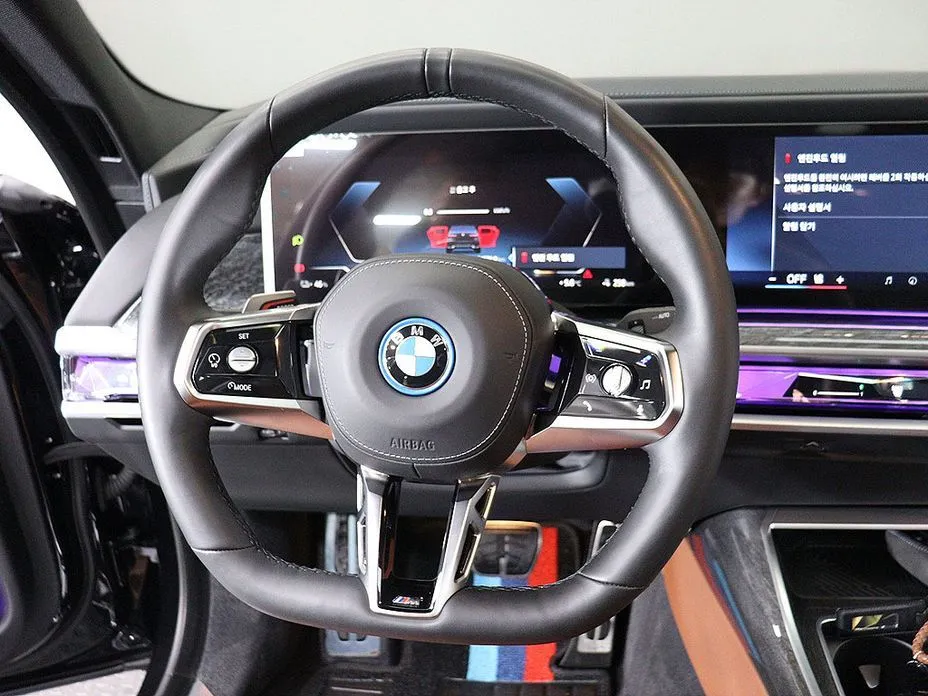 BMW i7 — фото 6