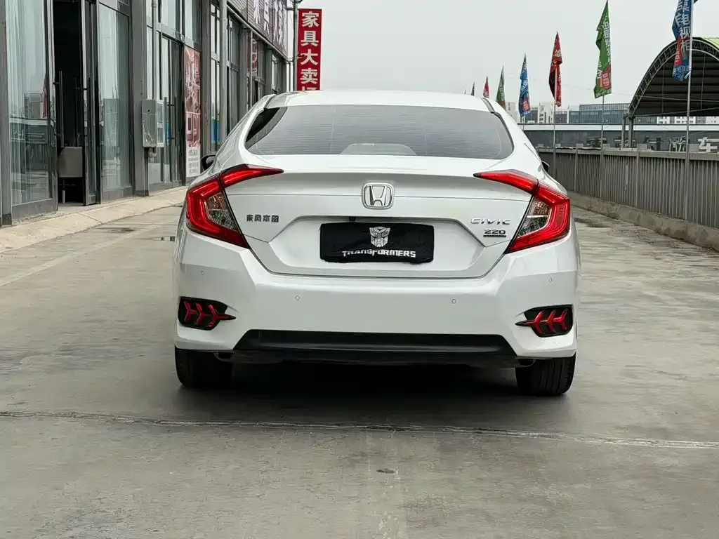 Honda Civic — фото 5