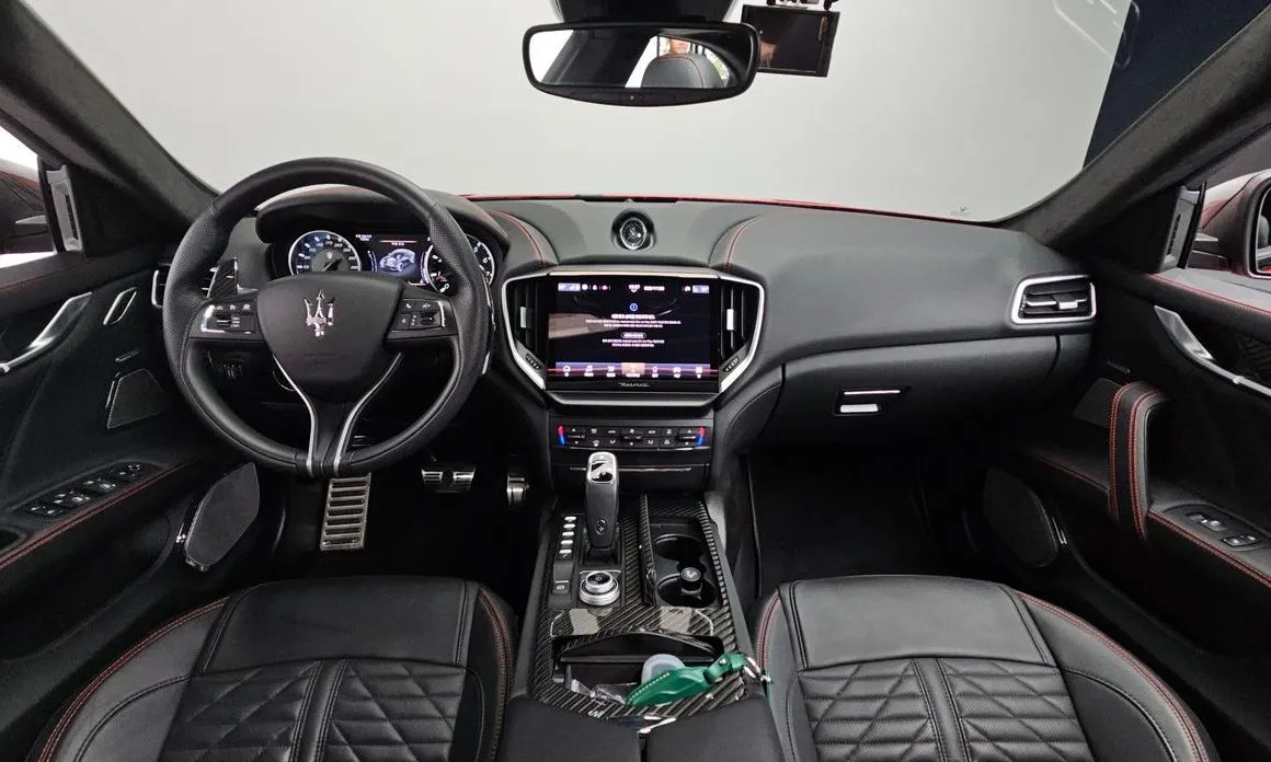 Maserati Ghibli — фото 10