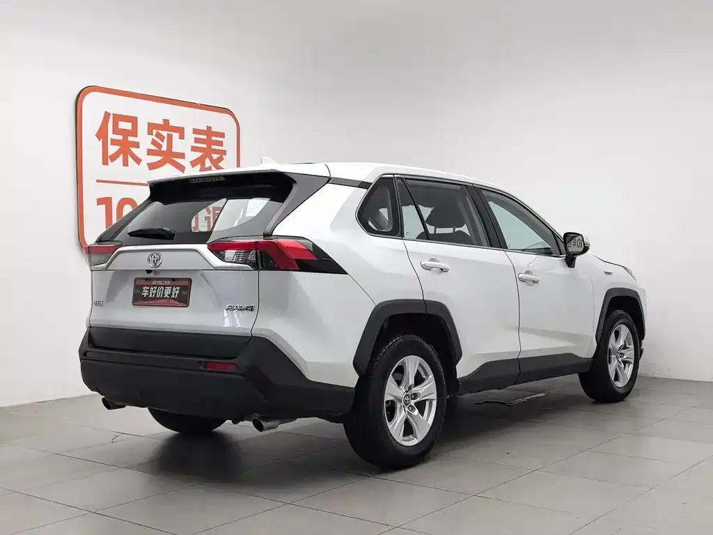 Toyota RAV4 2024 из CN, фото 4