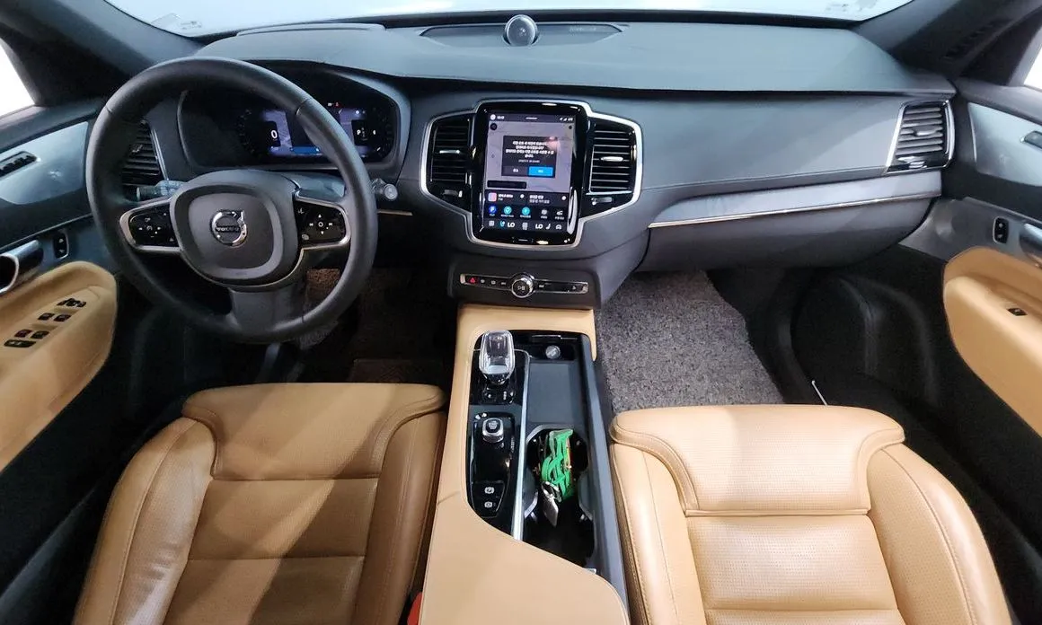 Volvo XC90 2023 из KR, фото 8