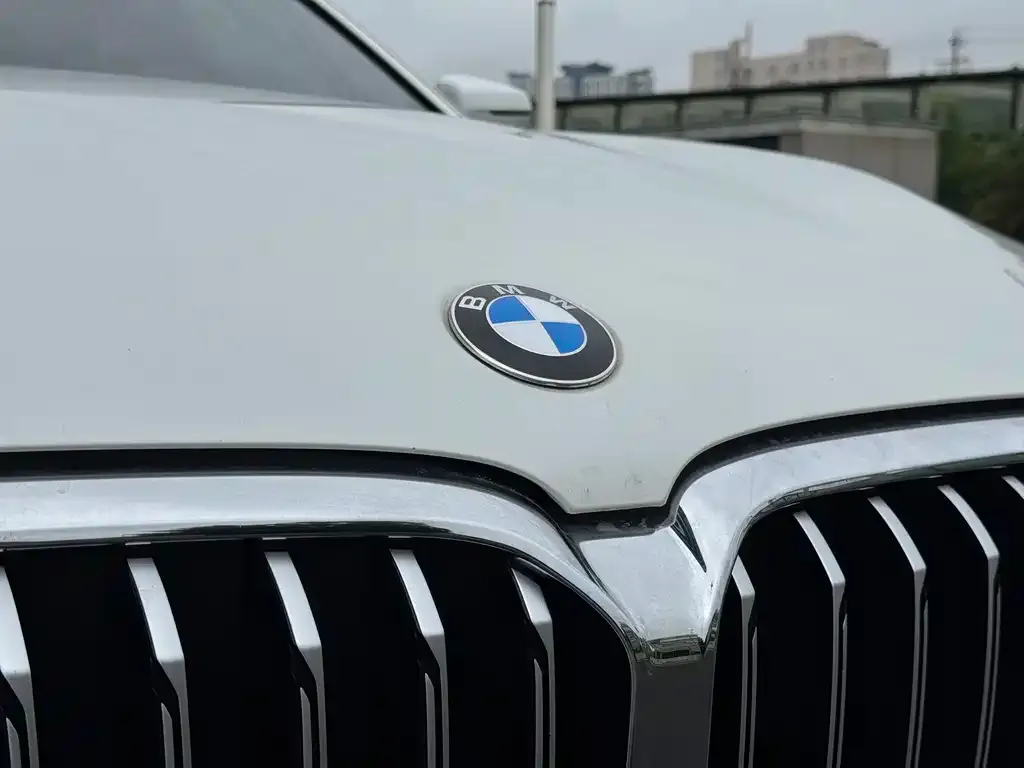 BMW 5 Series — фото 2