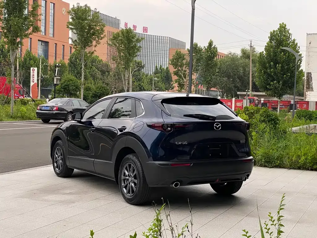 Mazda CX-30 — фото 10