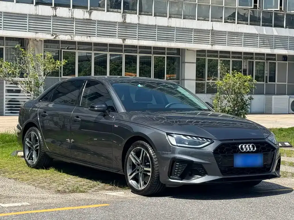 Audi A4L — фото 10