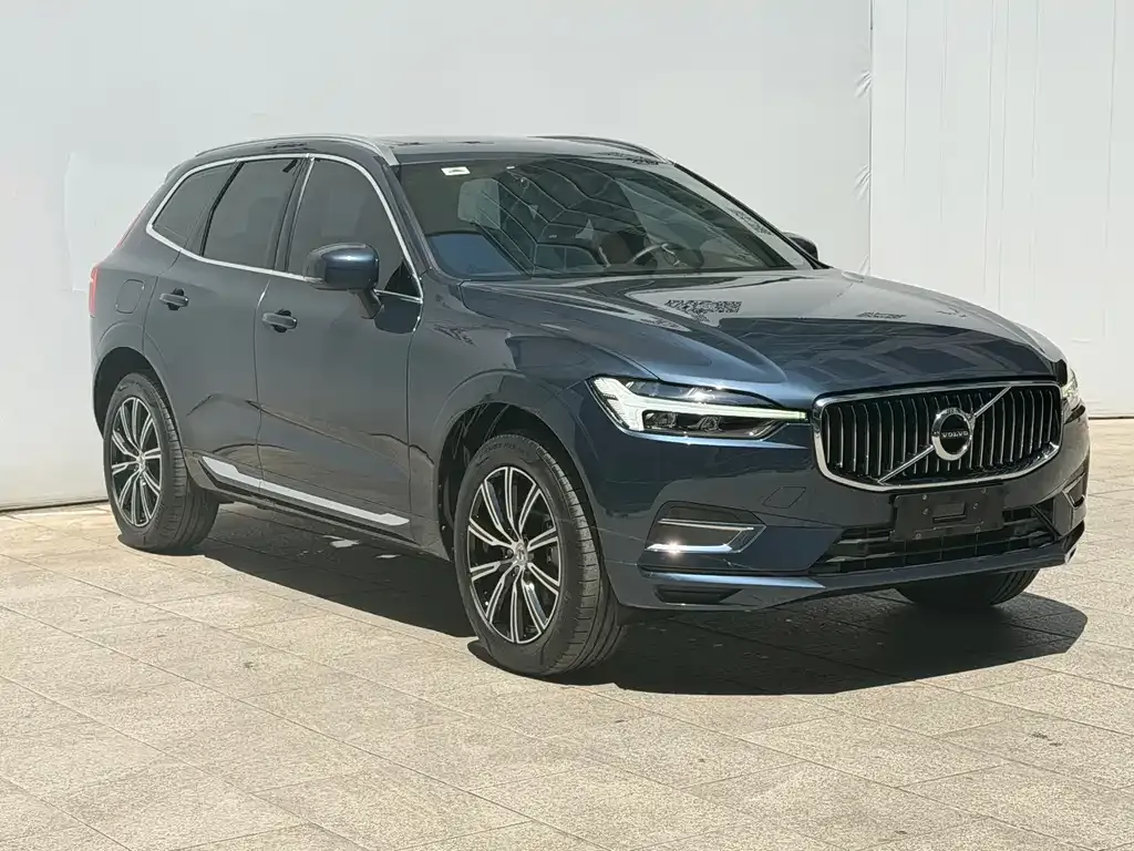 Volvo XC60 — фото 7