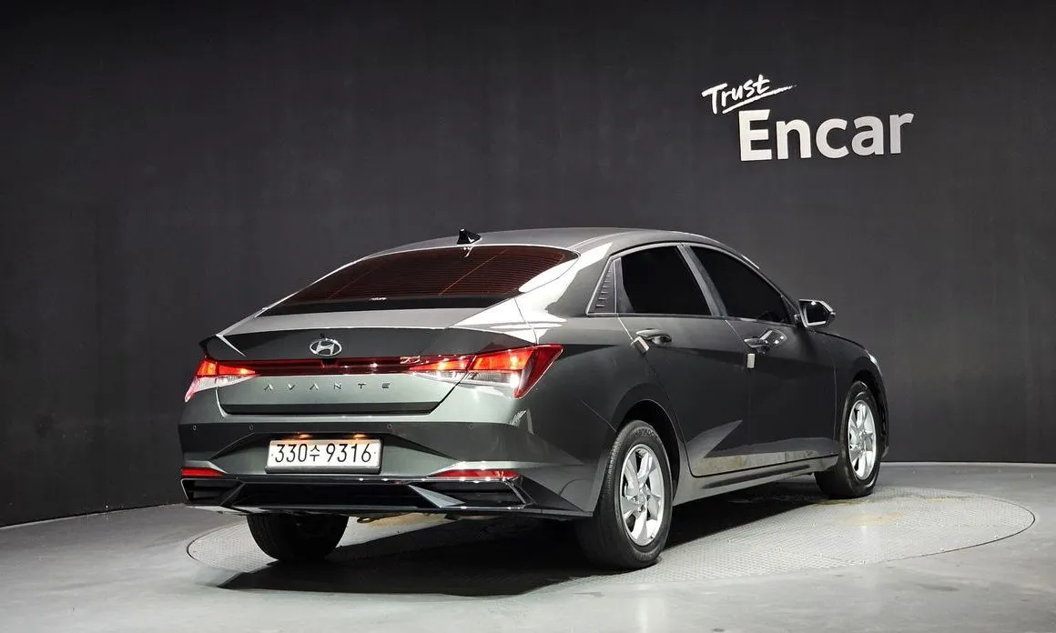 Hyundai AVANTE — фото 4