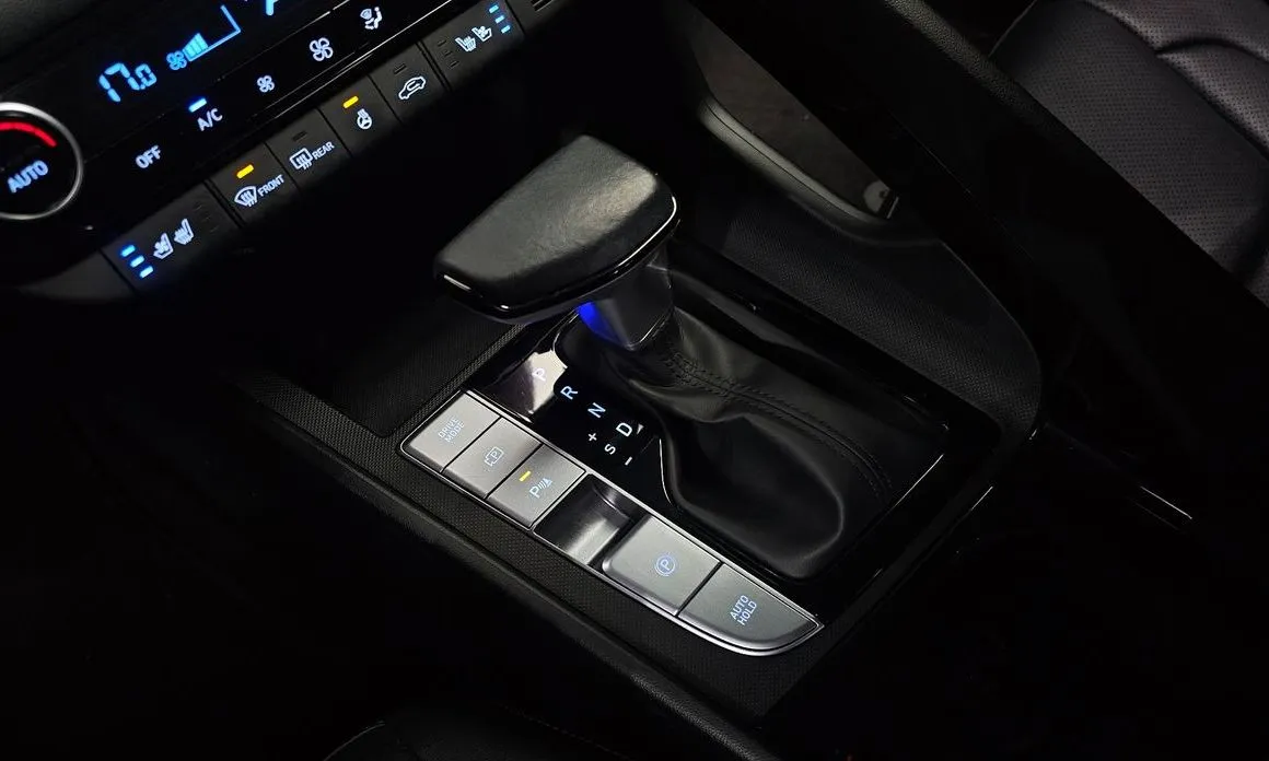 Hyundai AVANTE — фото 3