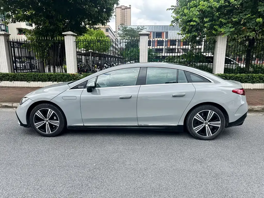 Mercedes-Benz EQE 2023 из CN, фото 8
