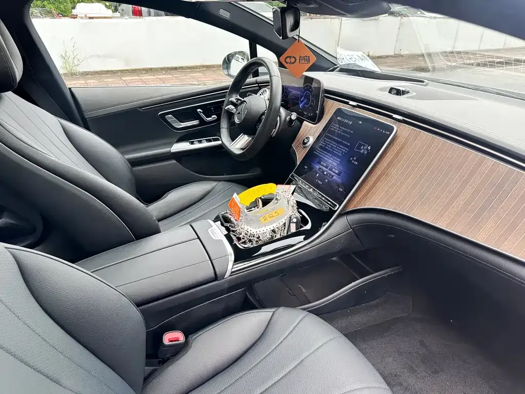 Mercedes-Benz EQE 2023 из CN, фото 2