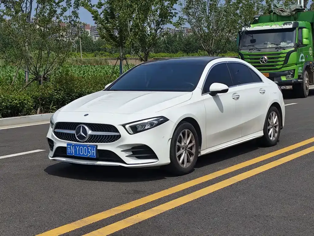 Mercedes-Benz A-Class — фото 1