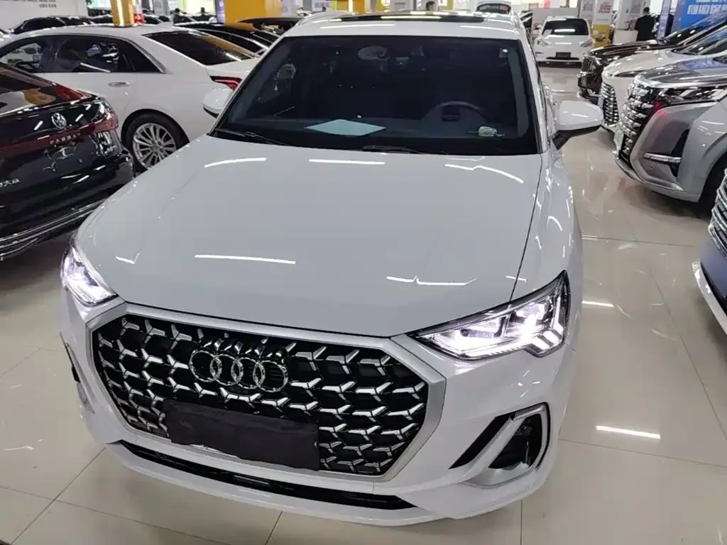 Audi Q3 — фото 6