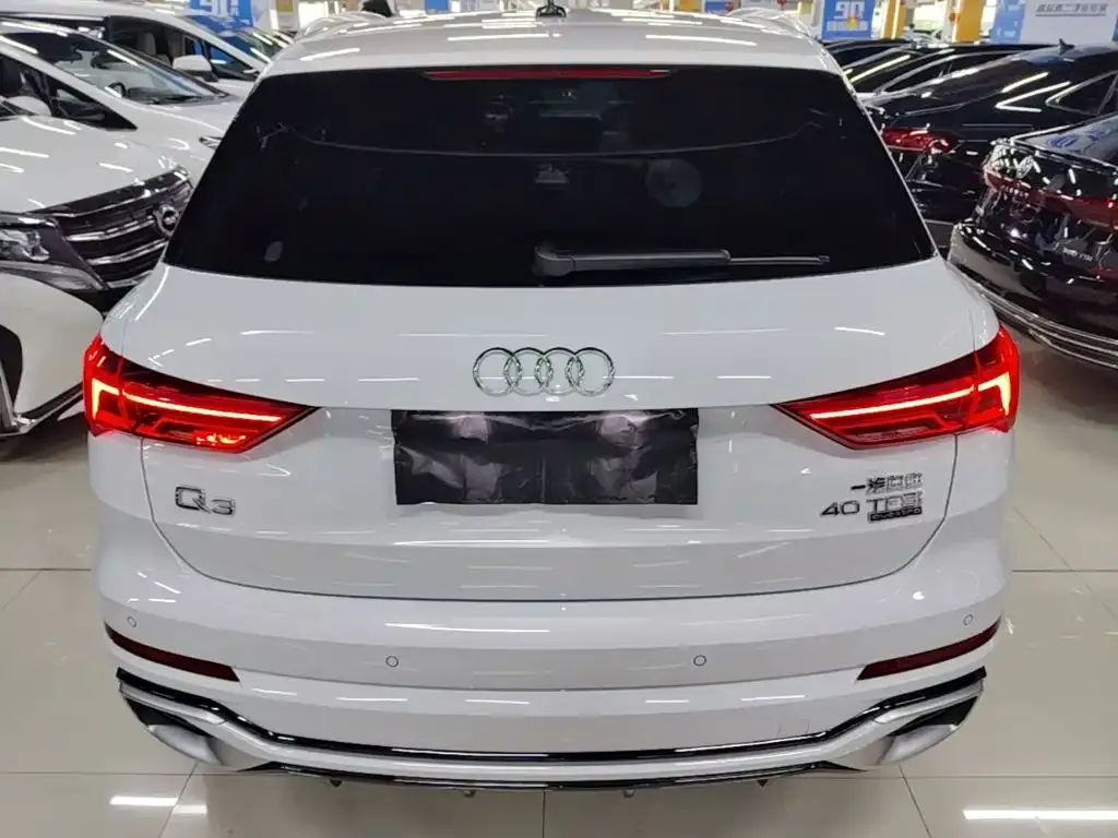 Audi Q3 — фото 8