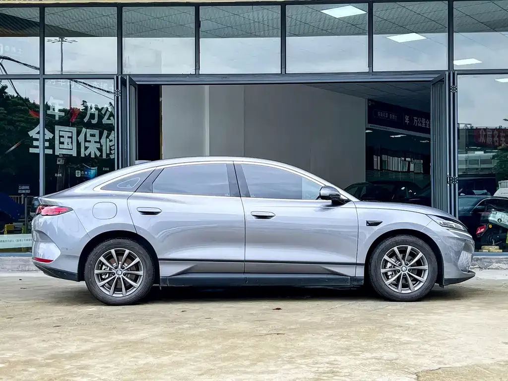 BYD Qin L 2026 из CN, фото 10