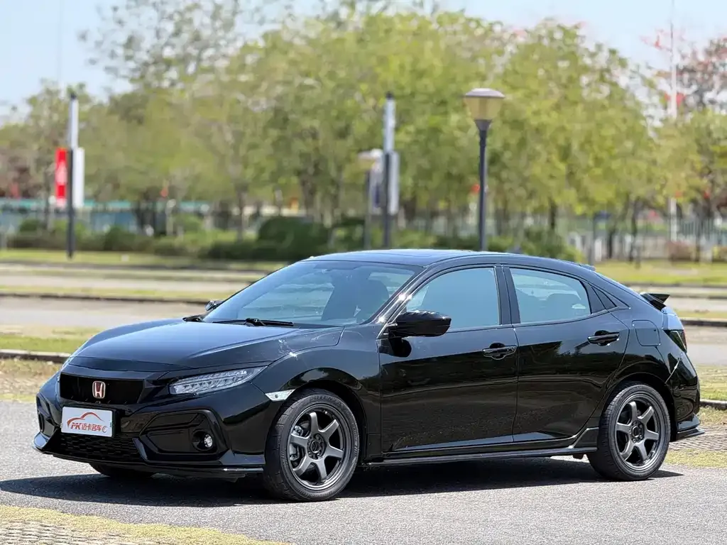 Honda Civic — фото 1