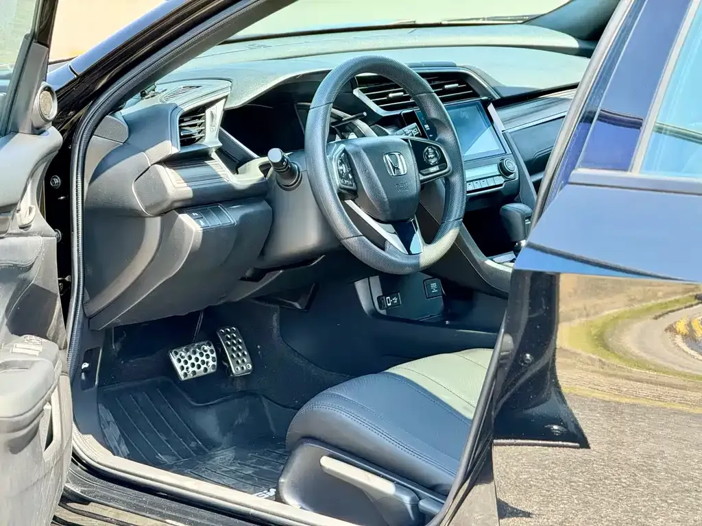 Honda Civic — фото 4