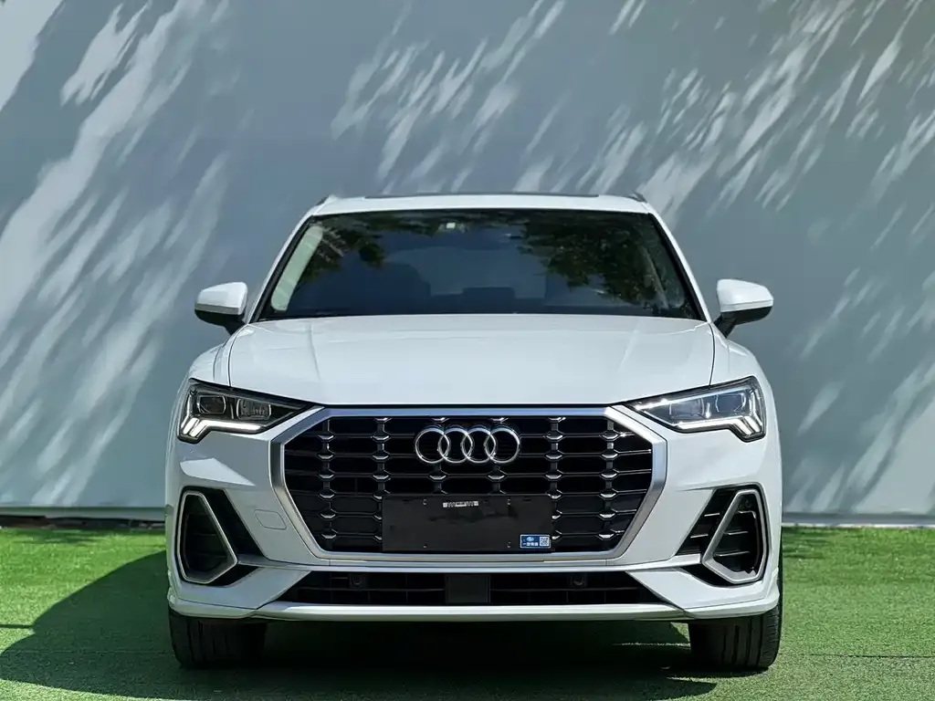 Audi Q3 — фото 8