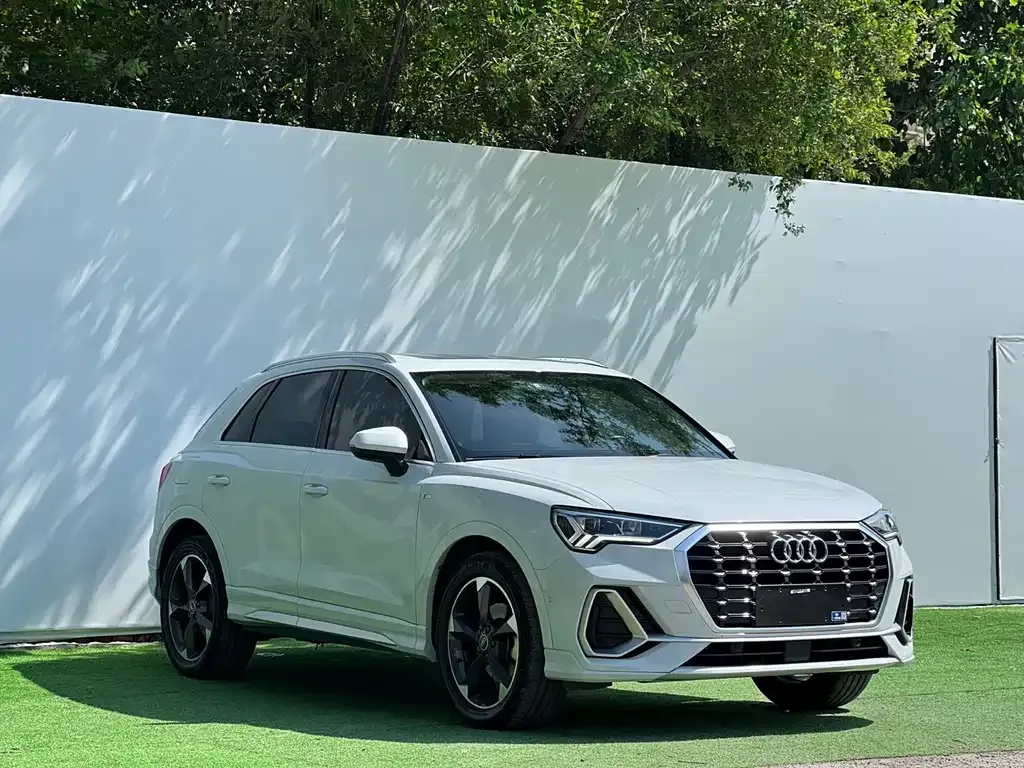 Audi Q3 — фото 4