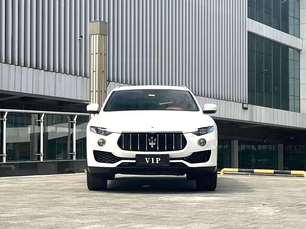 Maserati Levante — фото 3