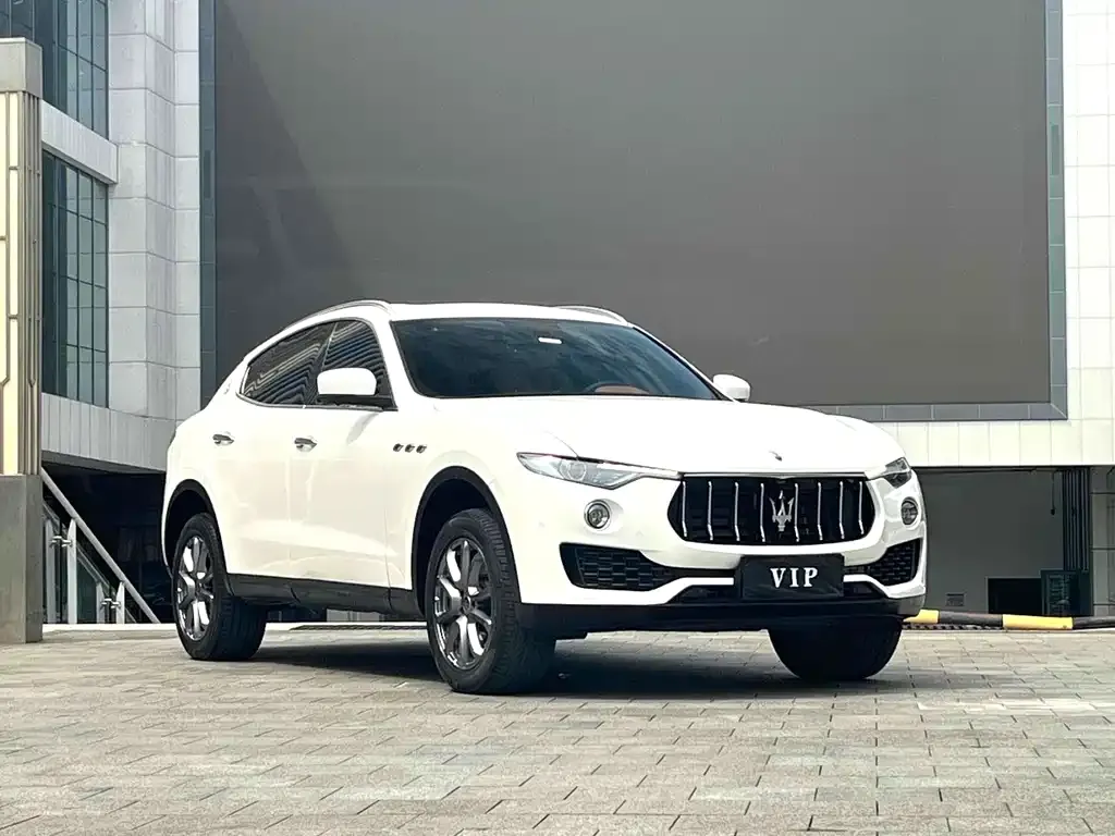 Maserati Levante — фото 6