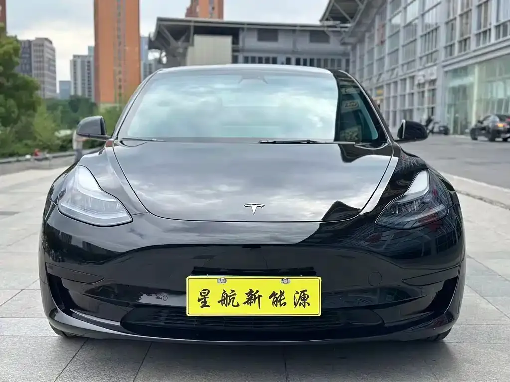 Tesla Model 3 — фото 5