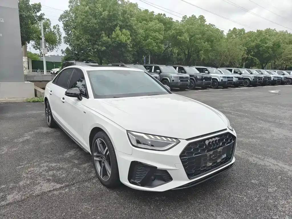 Audi A4L 2024 из CN, фото 6