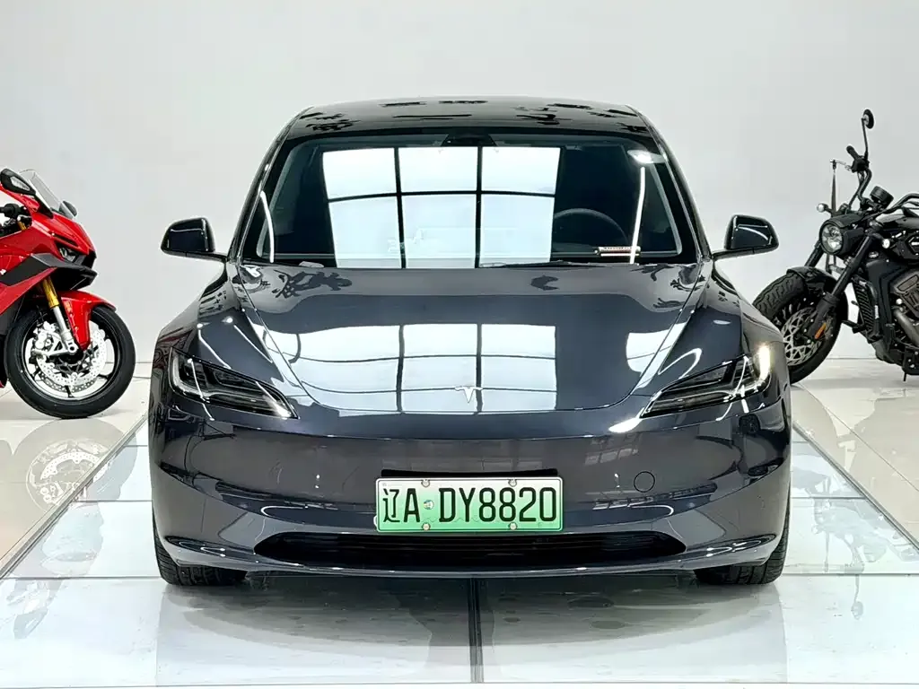 Tesla Model 3 — фото 6
