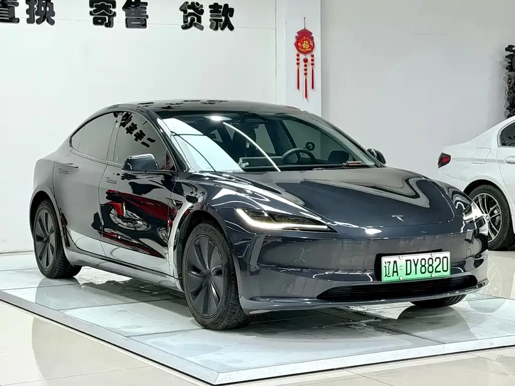Tesla Model 3 — фото 2