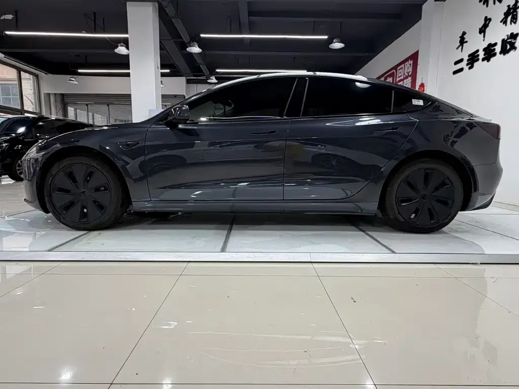 Tesla Model 3 — фото 4