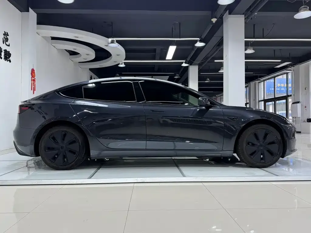 Tesla Model 3 — фото 5